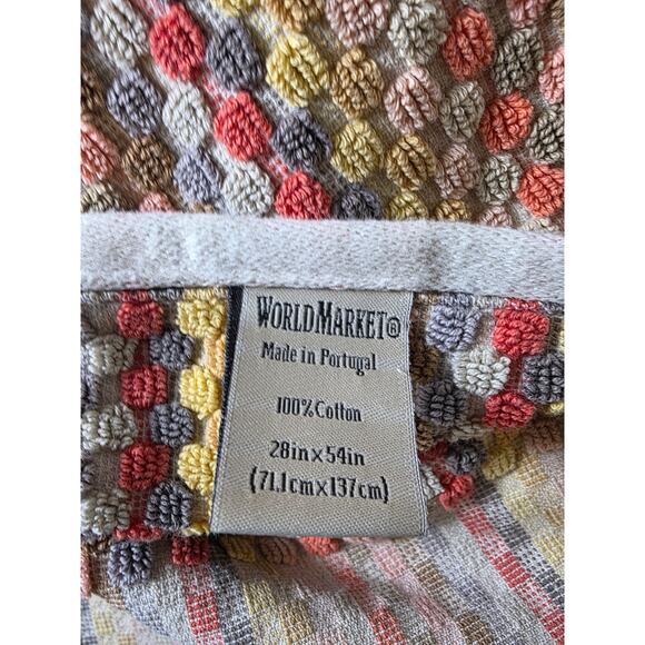 WORLD MARKET Red Yellow Blue Sculpted Dot Knotted Fringe Bath Towel 28x54 -Qty 1 - Picture 5 of 7
